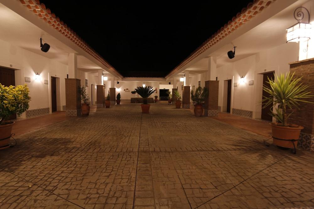 Hotel Rural Arroyo La Plata By Bossh Hotels Jerez De Los Caballeros Bagian luar foto