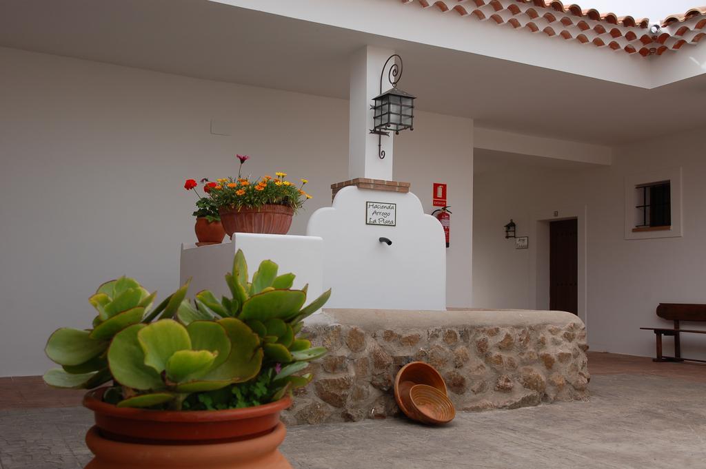 Hotel Rural Arroyo La Plata By Bossh Hotels Jerez De Los Caballeros Bagian luar foto