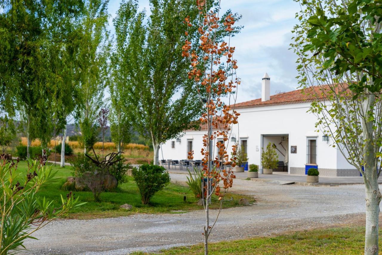 Hotel Rural Arroyo La Plata By Bossh Hotels Jerez De Los Caballeros Bagian luar foto